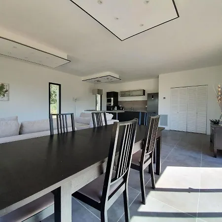 Beautiful With Private Pool