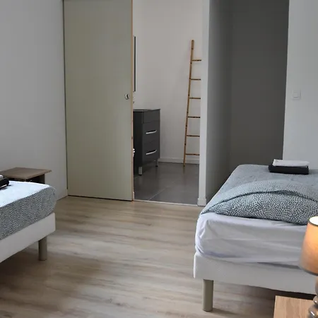 With Pool & Views * Oupia