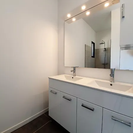 With Pool & Views Tatil Evi Oupia